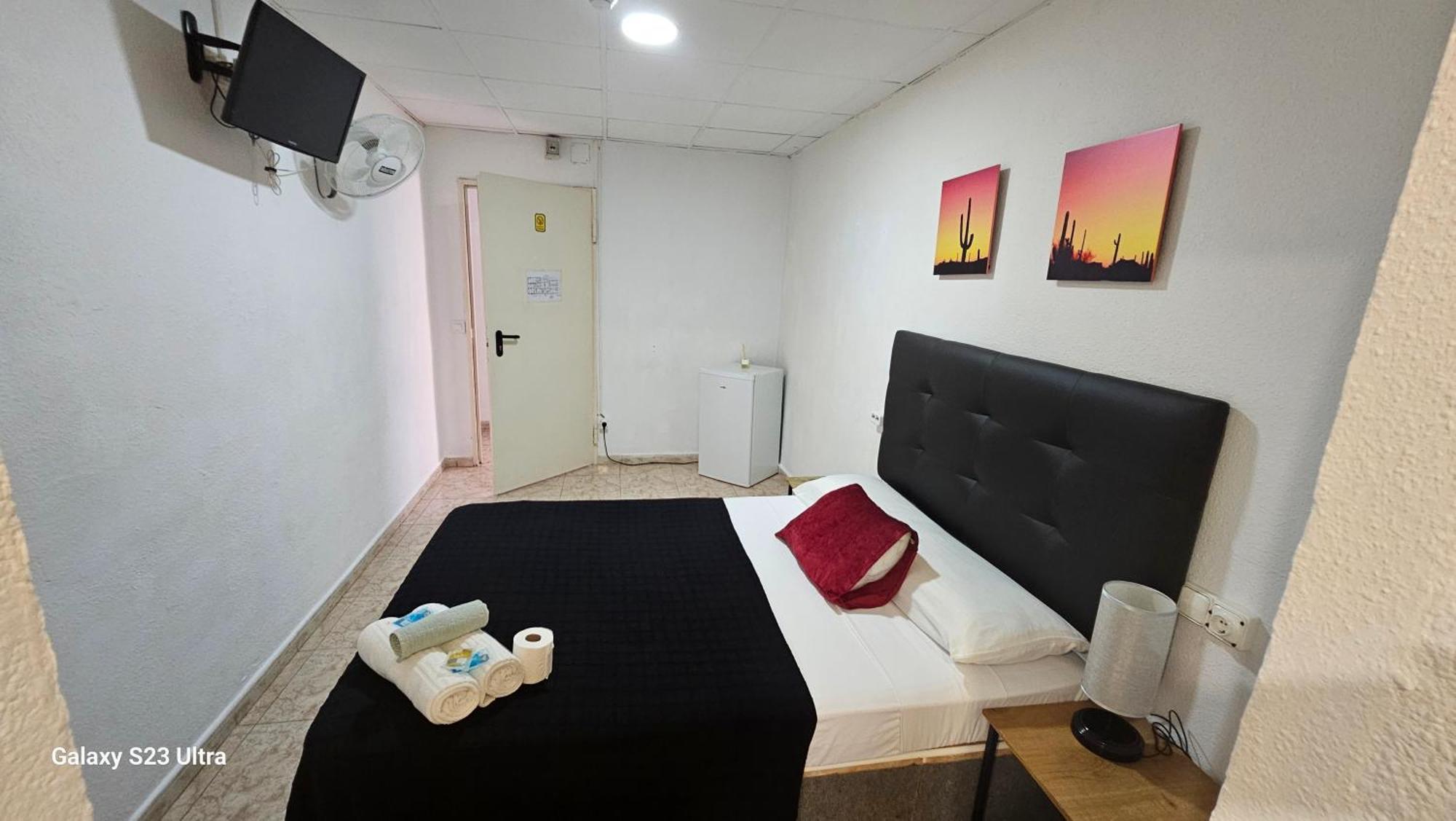 Hostal Sol Celeste Lloret de Mar Buitenkant foto
