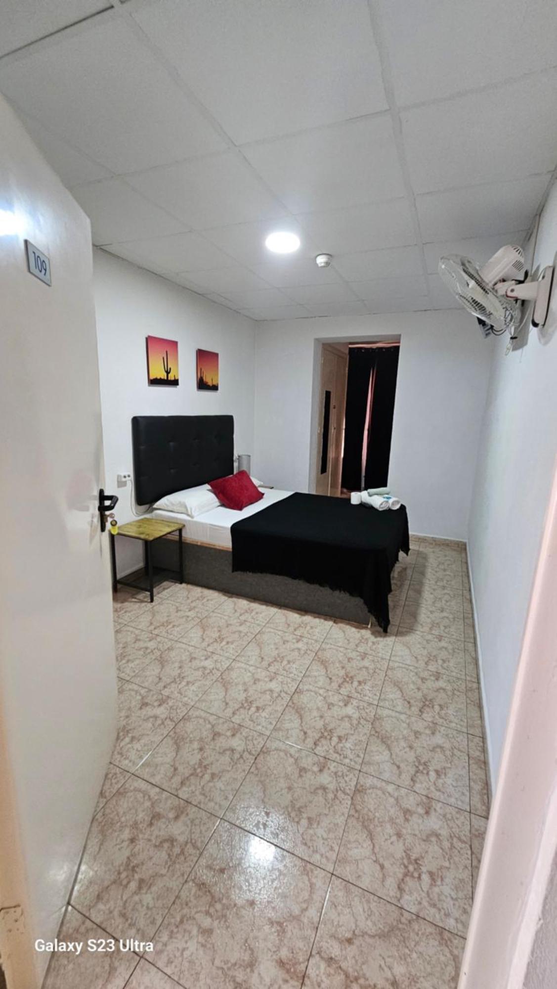 Hostal Sol Celeste Lloret de Mar Buitenkant foto