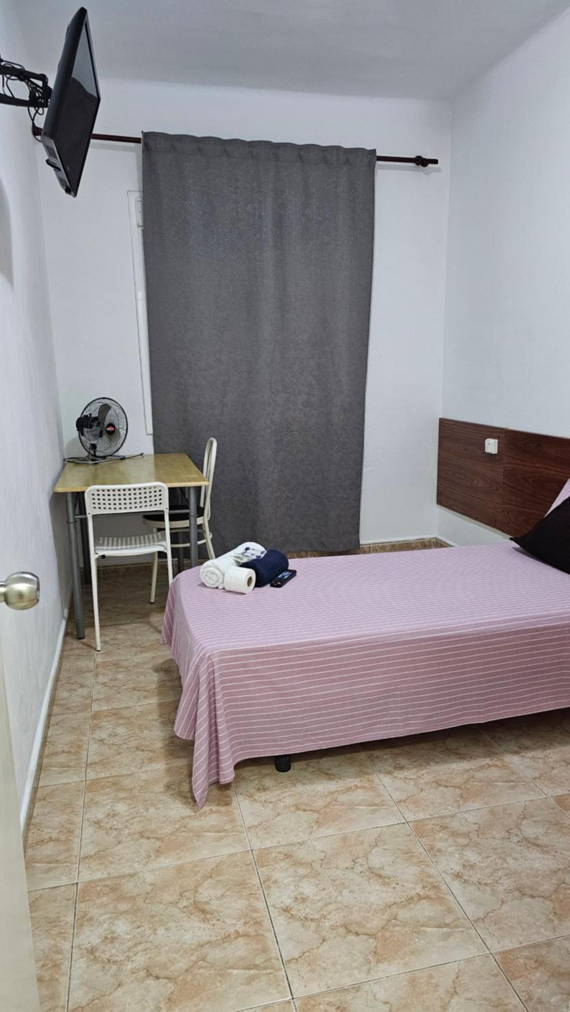 Hostal Sol Celeste Lloret de Mar Buitenkant foto